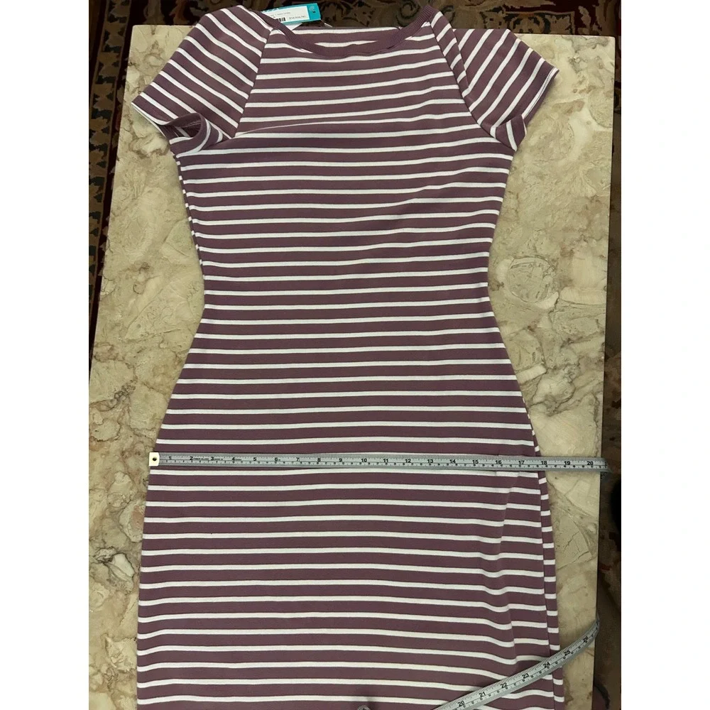 GILLI LOGAN FITTED T-SHIRT MAXI DRESS STRIPE PURPLE SIZE MEDIUM NWT